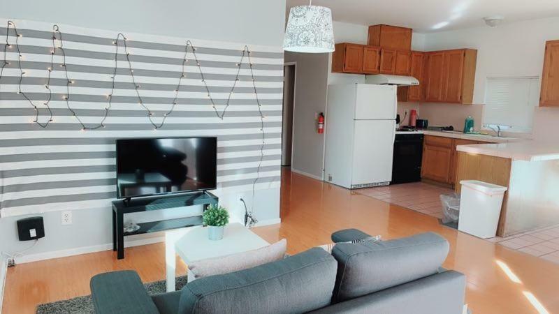 Pasadena Single House 3B1B 三房一厅一厨一浴 Appartement Buitenkant foto